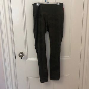 North face camo leggings